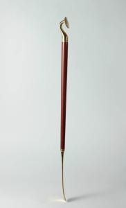 China Wooden Brass Shoe Horn Metal Exquisite Head Long Wooden Shoe Horn factory