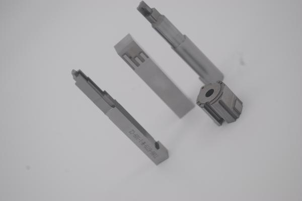 High Temp Resistant Injection Molding Automotive Parts 0.001mm Grinding