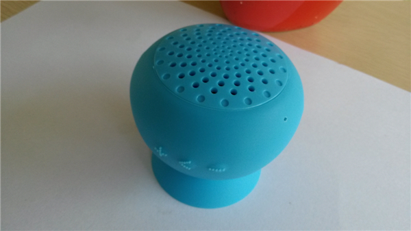 China Mini sucking bluetooth speaker cheap mobile phone speaker music player factory