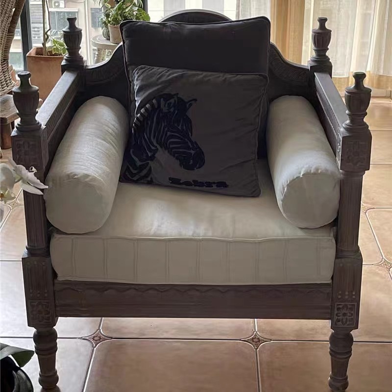 Custom Hotel Room Furniture European Retro Style Fashion High End Royal Sofa