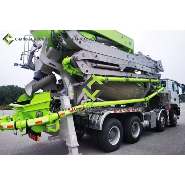 Open Hydraulic Control Four Arm M-shaped Folding 32-4M Truck-mounted Concrete Pump With Mixer