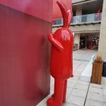 H185cm Standing Fiberglass Cartoon Rabbit Sculpture For Shopping Centre