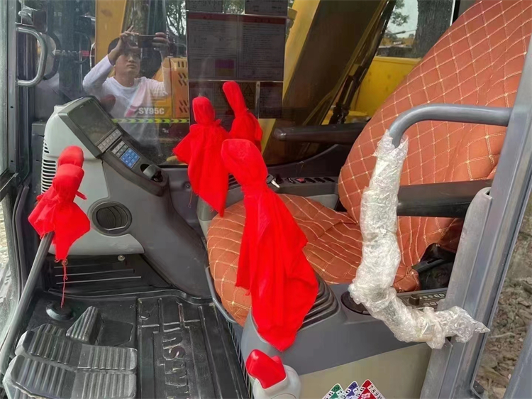 Original 7 Ton Mini Used Komatsu PC70-8 Excavator in Shanghai with 435 Working Hours