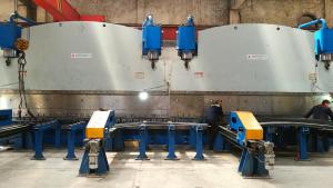 China Double linkage CNC hydraulic plate bending machine for light pole production line factory