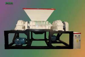 China Hard Plastic Double Shaft Shredder Machine 350*20mm Cutter Head Design factory