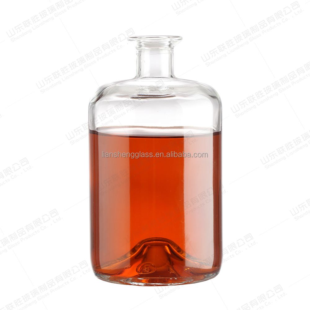 ODM Customize 700ml Square Brandy Glass Wine Bottle For Whisky