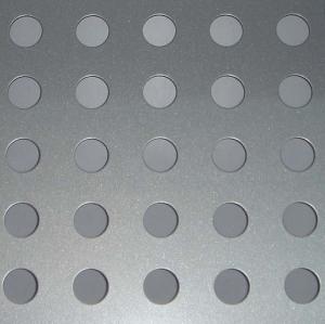 China Building Material Hot Dipped Galvanized Perforated Metal Sheets 0.5mm Thickness factory