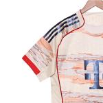 Bayern Munich's new season away jersey 2025-2026 supports group customization