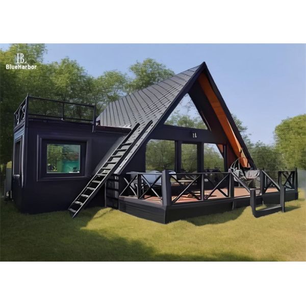 China Triangular Treehouse Combined Into Luxury Glamping House factory