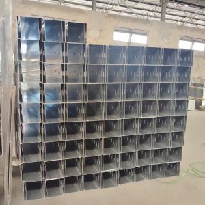 China Fireproof Electrical Cable Trough Tray Hot Dipped Galvanized Trunking on sale