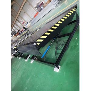 Push Button Mechanical Loading Dock Leveler Easy Operation Variable Speed