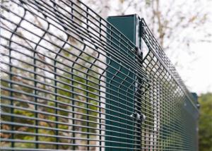 China PVC Coated 358 Security Fence Anti Climb Netting 2.4m 2.7m Height For Airport factory