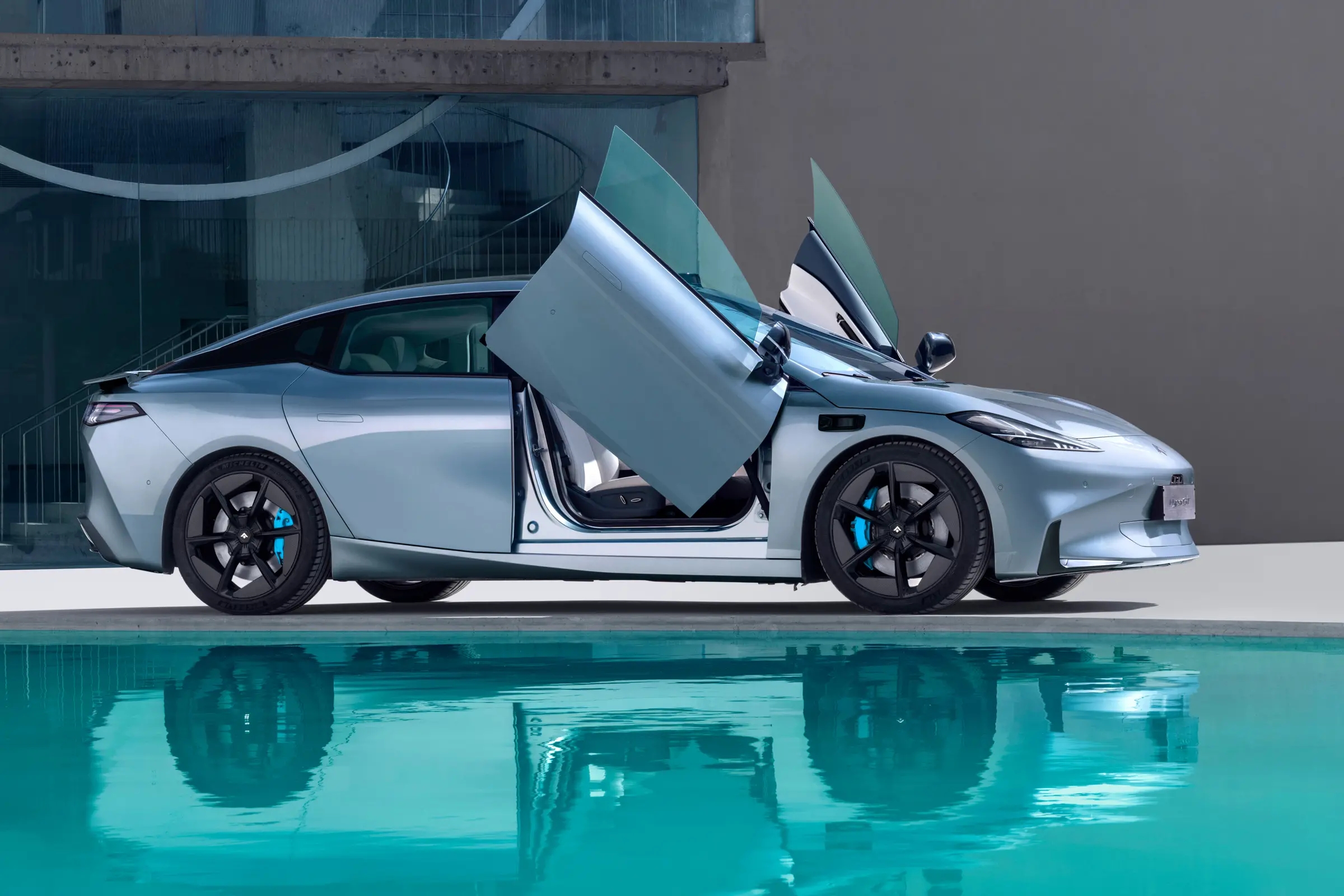 2024 0km Used Sedan Sport Cars 180kw 245ps Seven Wings 560KM GAC Aion Hyper GT 2023 Electric Sedan Car Electric Adjustment