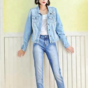 China Blue Washed Ripped Ladies Fitted Denim Jacket With Pearls Slim Fit Style factory