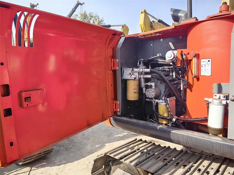 12ton Used Hydraulic Crawler Excavator Hitachi ZX120 Japan Original with ISUZU Engine