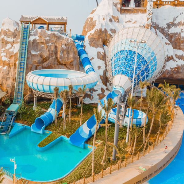 Fiberglass Big Trumpet Water Slide Aquatic Play Equipment New Design Funny