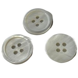 China Pearl White 4 Holes Natural Material Buttons 24L For Knitting Sewing Handiwork factory
