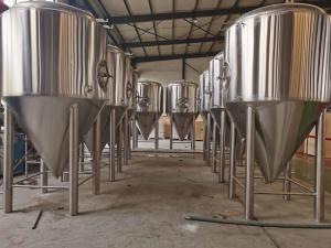 China 3mm Beer Fermentation Vessel Pressure Tank With Cooling Jacket factory