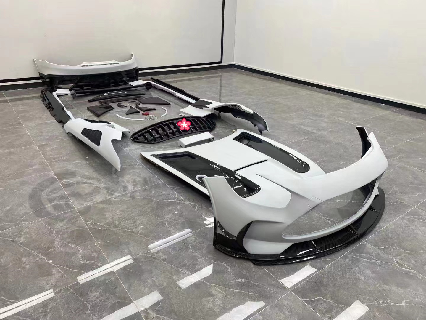 Auto Parts for Mercedes AMG GT GTC GTS Body Kit AMG GT Upgraded Black Series Style Front and Rear Bumper Spoiler Hood Body Kit