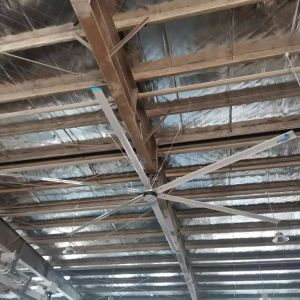 China DC Industrial Ceiling Fan For Large Spaces 7300mm / 24FT Blade Airflow 14300m3/Min on sale