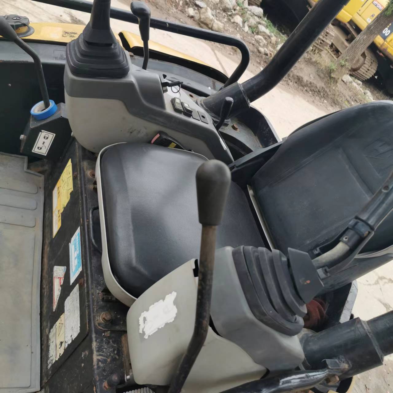 2ton CAT302C Hydraulic Excavator 0.04 Bucket Capacity Used for Construction Work