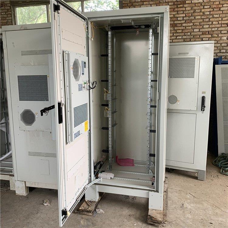900*900*2200mm ETC Outdoor Telecom Cabinet Anti Theft MTS9510A-AX2102