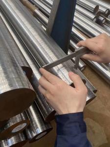 China 1.4545 Stainless Steel Round Bar 15-5PH Polished Round Bar S15500 Forged Round Bar factory