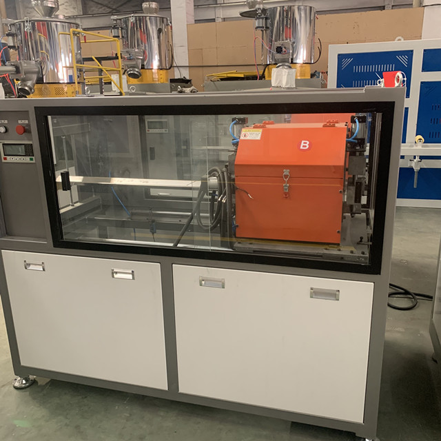 PLC 630mm PPR Polyethylene Pipe Production Line Vacuum Forming