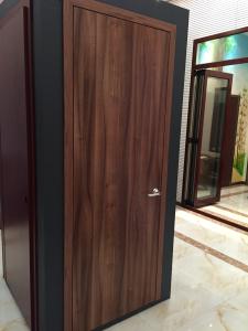 China Top quality apartment building entrance door manufacturer factory
