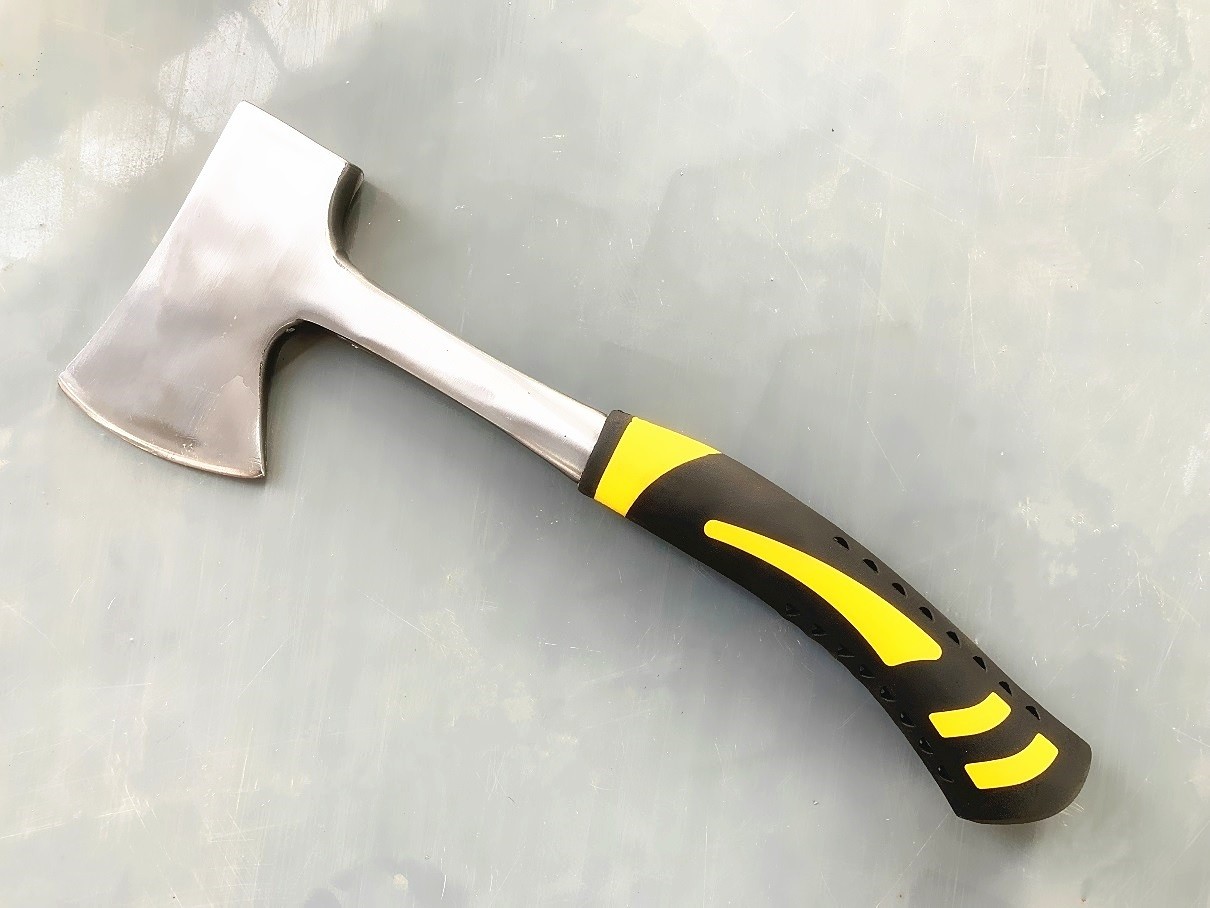 600G Size Forged Steel Materials Ax With Solid Steel Curved Handle And Yellow Color Gum Cover
