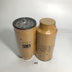 Silver Color Oil Filter Head Filter Seat High Dirt Holding Capacity Steel