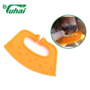 China 11 × 7 × 0.5cm Calf Weaning Rings, Plastic Cattle Waner For Calf, Yellow Calf Weaner Nose Ring factory