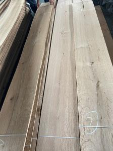 China 12% Moisture White Oak Wood Veneer Plain Sliced 2mm Thickness Engineered factory