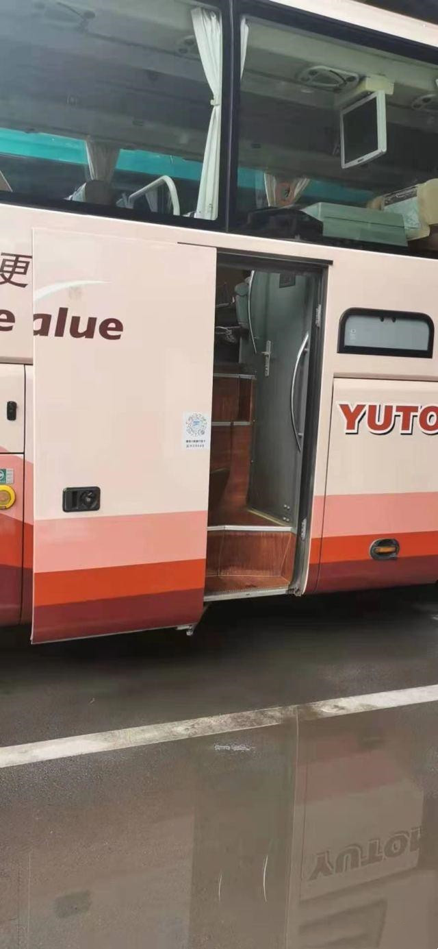 Yutong 39 Seats Used Bus 2019 Year Euro IV Used Coach Buses ZK6118 Weichai Rear Engine 336kw
