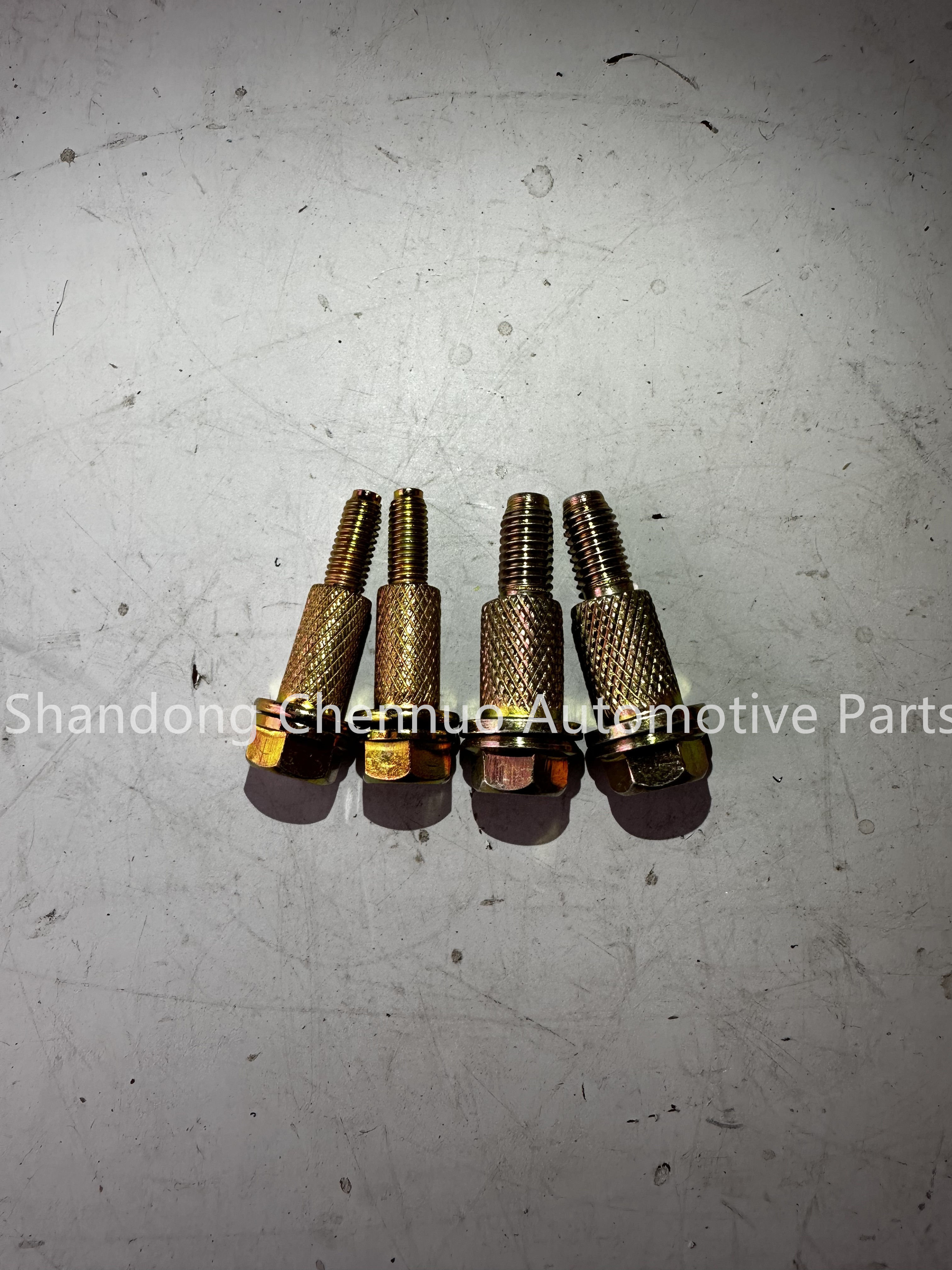 Headlight Fog Light Screw MQ6W90030-0202 MQ6W90030-0203 Truck Parts And Components
