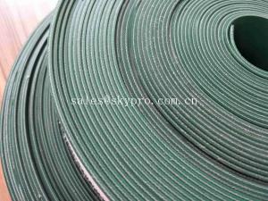 China Food Grade PVC Cleat 4mm Flat Rubber Conveyor Belting Durable Straight Grain on sale