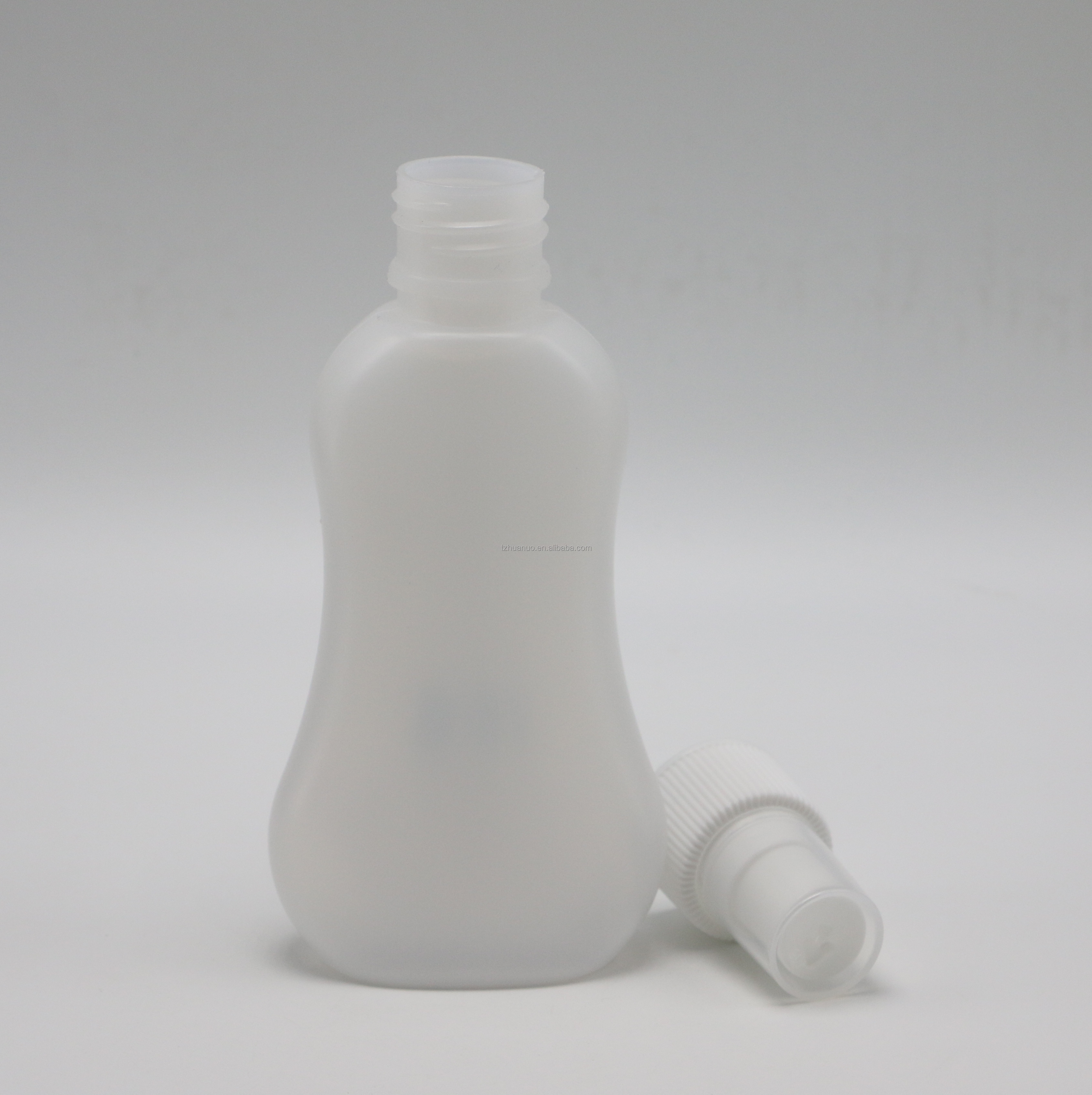 100ml PE Waist Collection Plastic Sprinkler Bottle with Customized Logo and Clamshell