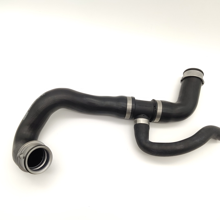 Sqcs Radiator Coolant Hose 2115014682 for Mercedes CLS-CLASS C219 E-CLASS W221 S350