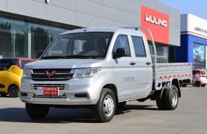 China Box Truck Cargo Wuling Light Truck Double Cabin 3350mm Wheelbase 4*2 Drive Mode 6 Tyre factory