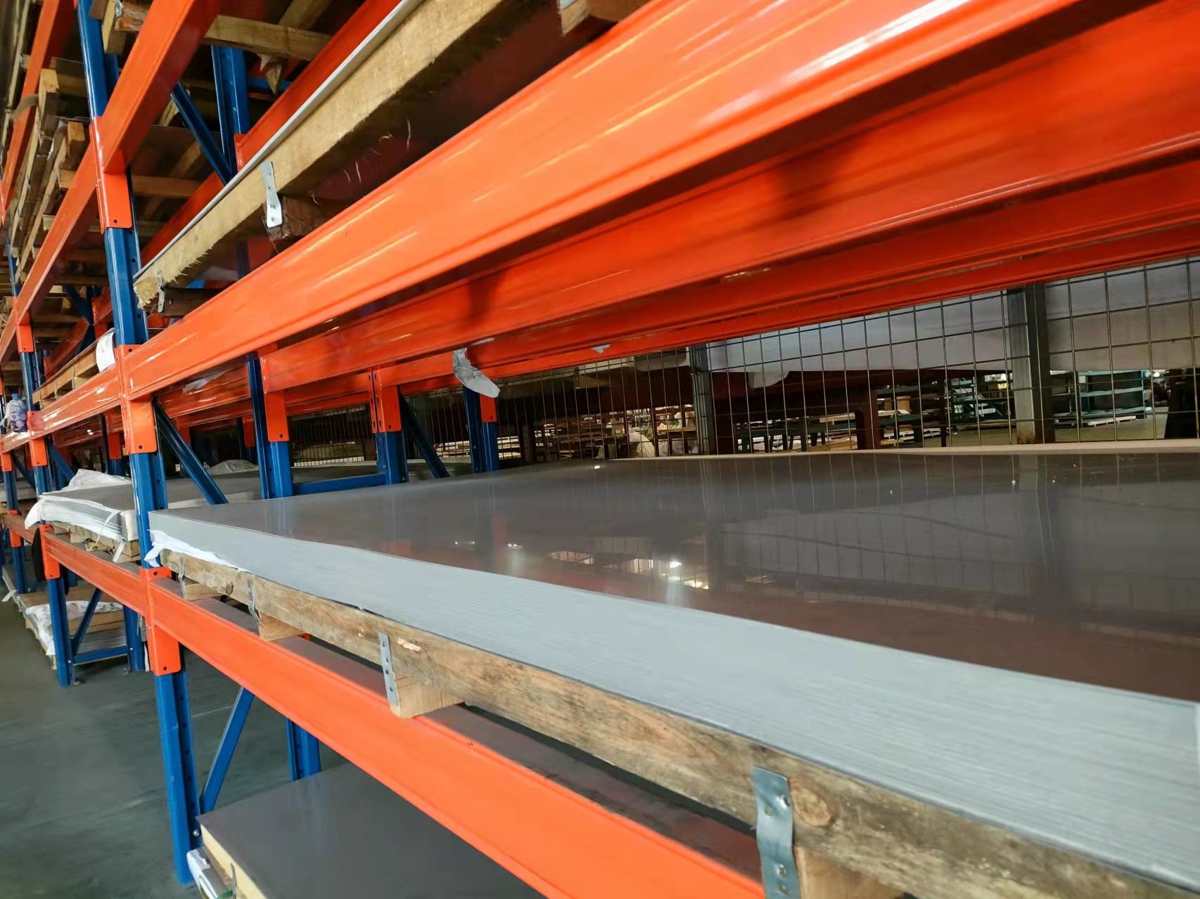 200 Series Stainless Steel Metal Beveled Sheet 0.3mm - 100mm