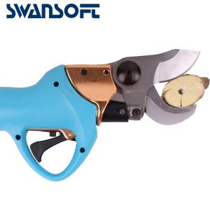 China Swansoft Professional 3CM 36V Electric Fruit Pruning Shear / Electric Bypass Pruner for Orchards Fruit Trees factory