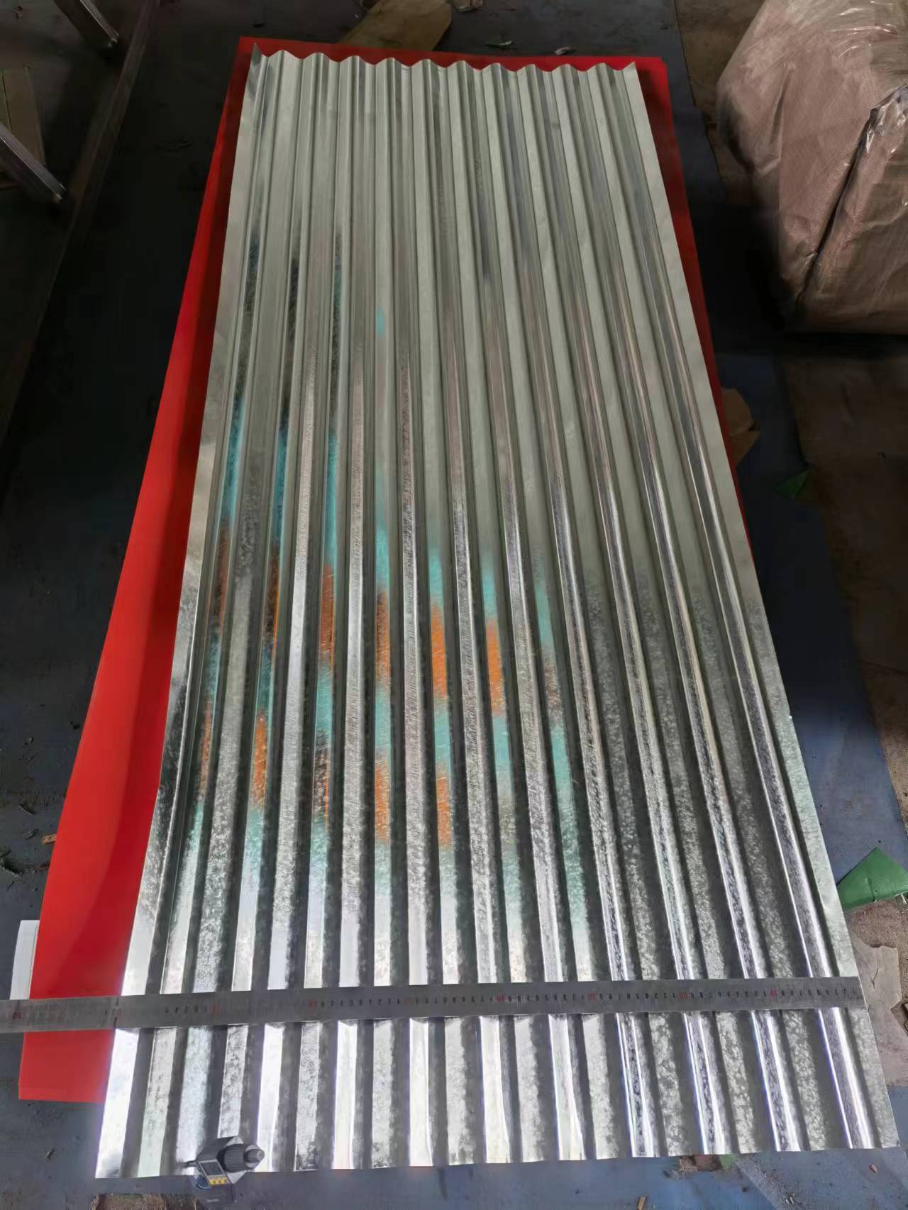 Zinc Galvanized Roofing Material Galvanized Iron Steel Roofing Building Material with BS EN GB AiSi ASTM DIN JIS Standard