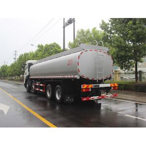 Dongfeng Huge Capacity 28 Cubic Meter Liquid Loaded Vehicle