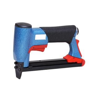 China 1/2Inch Wide Crown Air Stapler Gun 8016 Pneumatic Short Nose 21GA 0.78KG factory