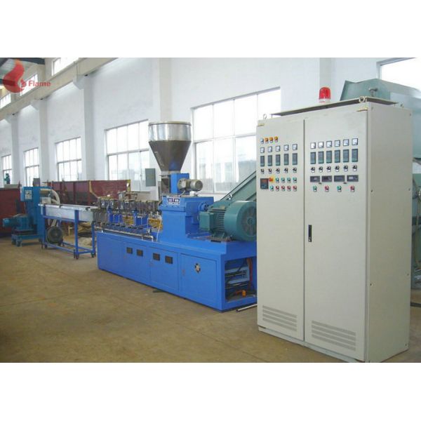 China PET waste plastic recycling machine Co - rotation Parallel Twin screw factory