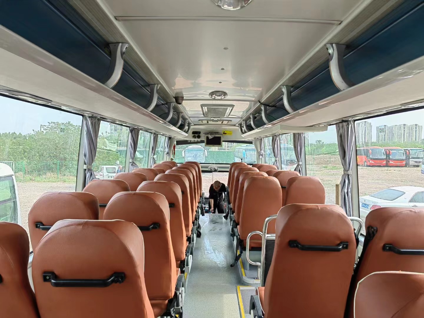 ZK6127 Used Yutong Coach Bus Air Bag Suspension 55seats Two Doors