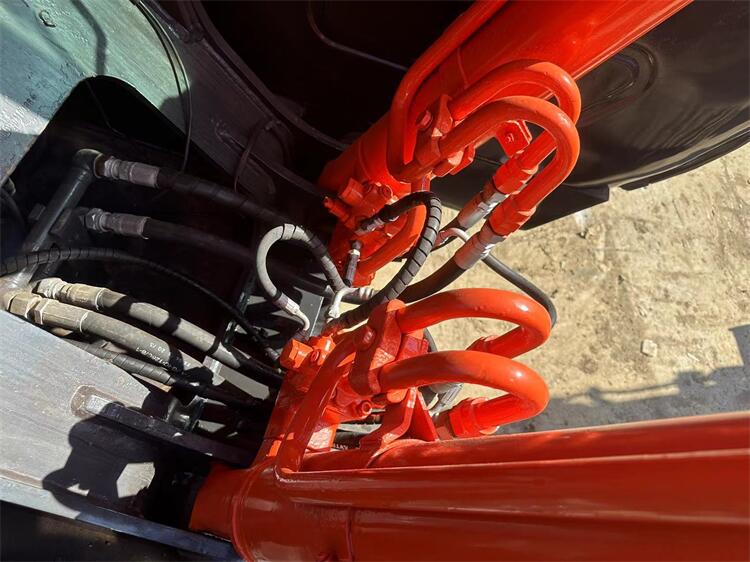 2022 Year Model Used Hitachi ZX200 Excavator In Japan Engine ISUZU