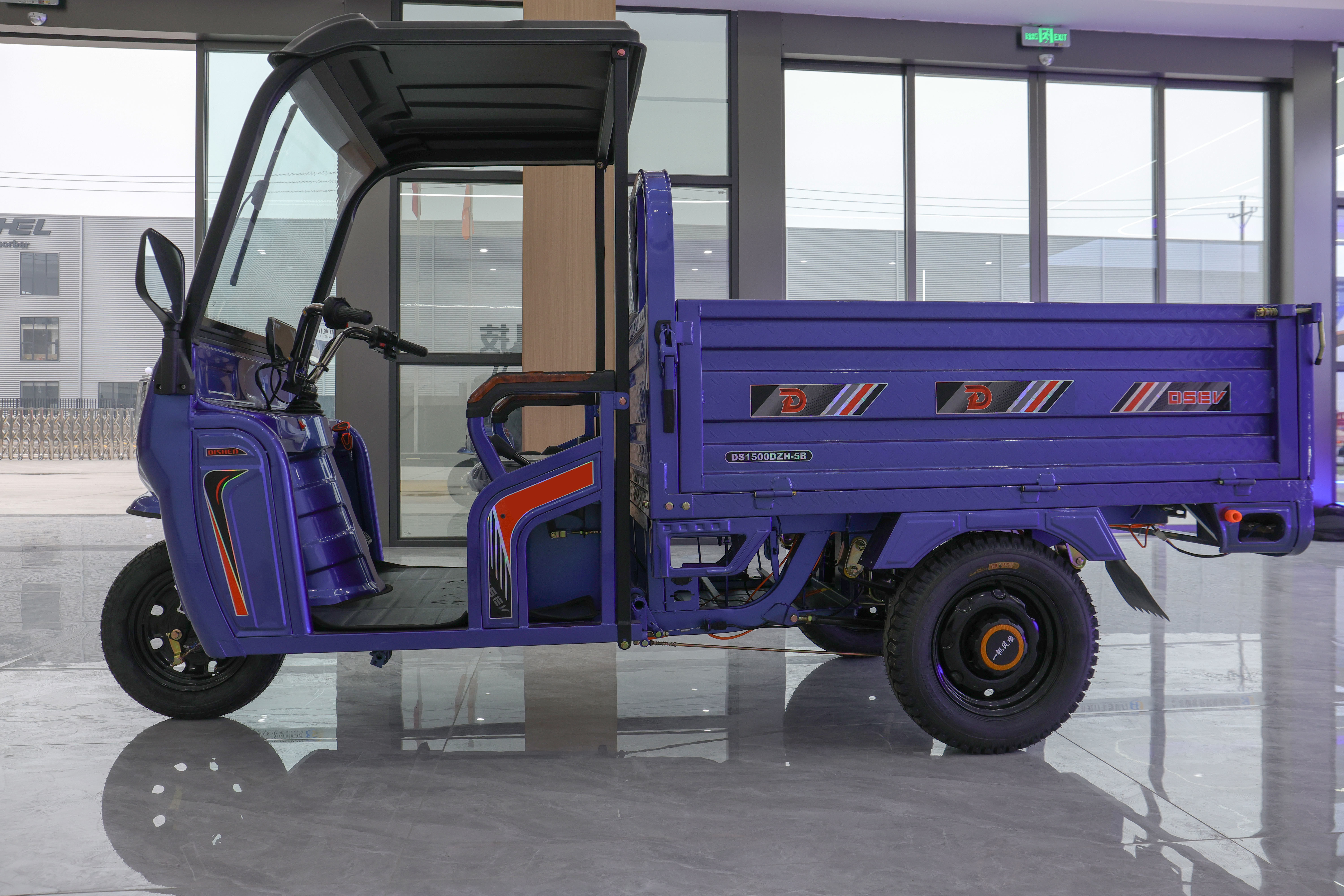 China Three Wheeled Vehicle Mini Dumper Cargo factory