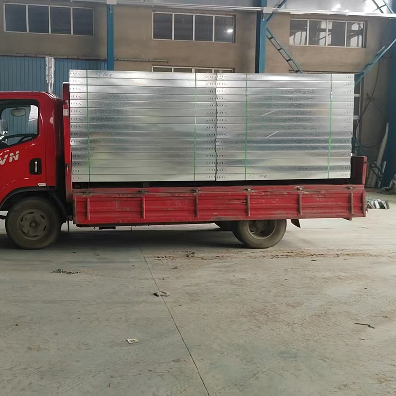 100mm Perforated Metal Cable Tray / Durability Galvanized Slotted Cable Tray