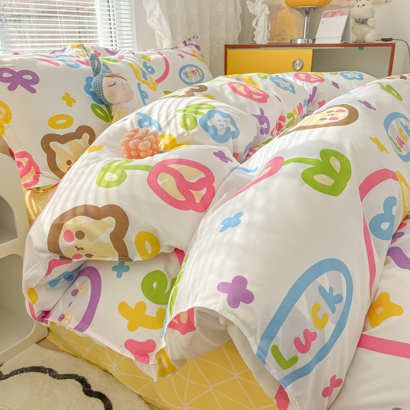 Plain Style 4 Piece Polyester Quilt Bedding Set with Customization Options